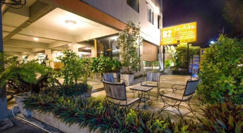 B2 Santitham Otel Chiang Mai Dış mekan fotoğraf